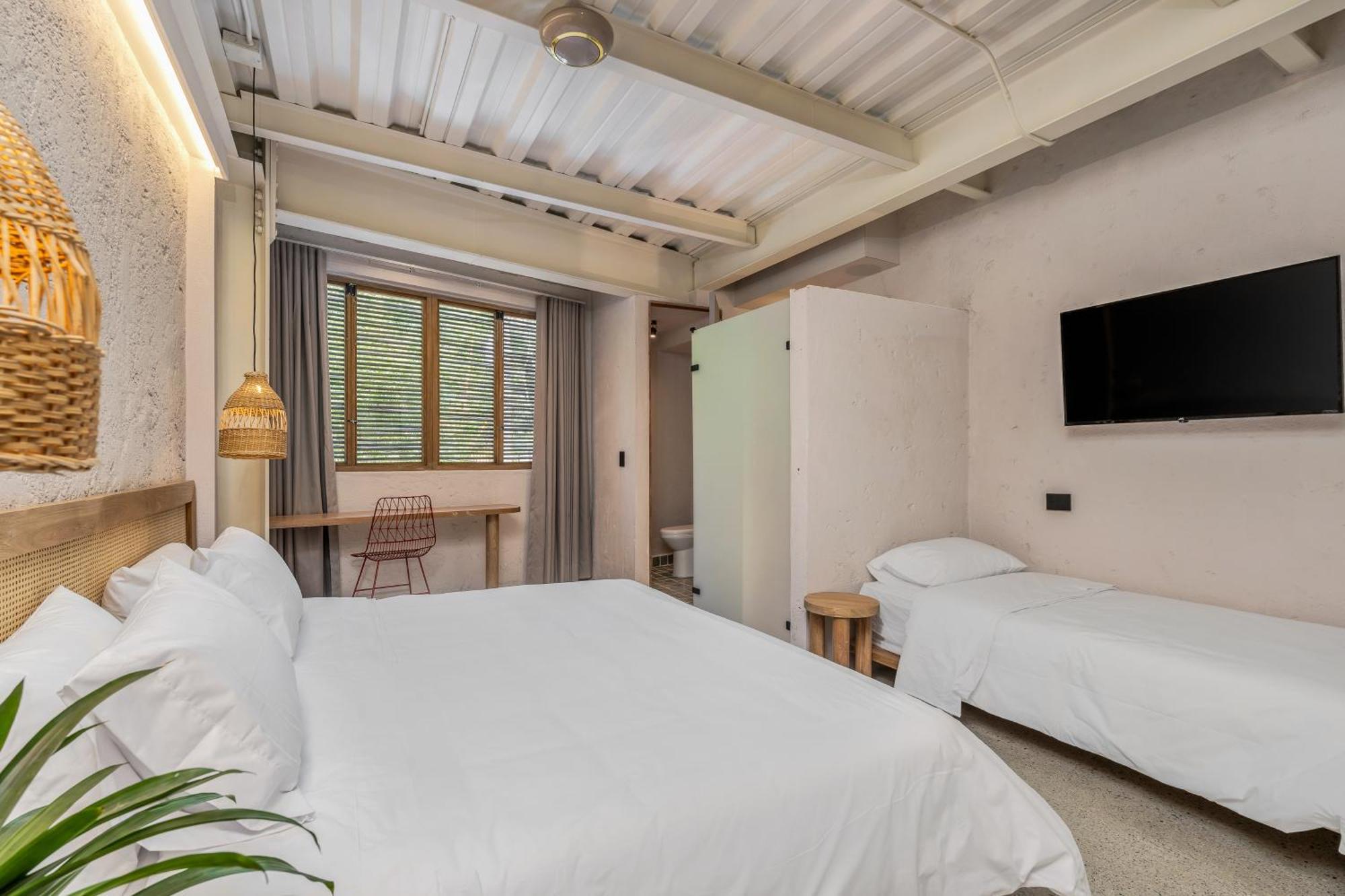 Botanica Casa Hotel Manila By Housy Host Medellín Exteriér fotografie